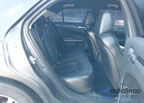 2015 Chrysler 300 Limited z USA, uszkodzony, nr VIN 2C3CCAAG3FH772815